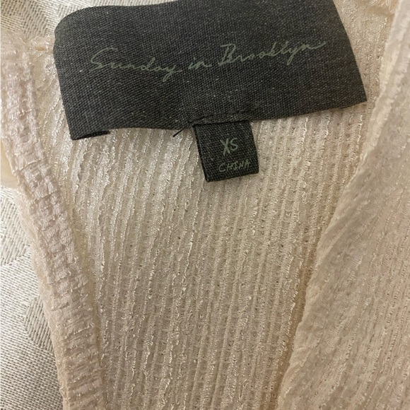 - Sunday in Brookline by Anthropologie Bow-Back Puff-Sleeved Top size XS - Picture 6 of 8